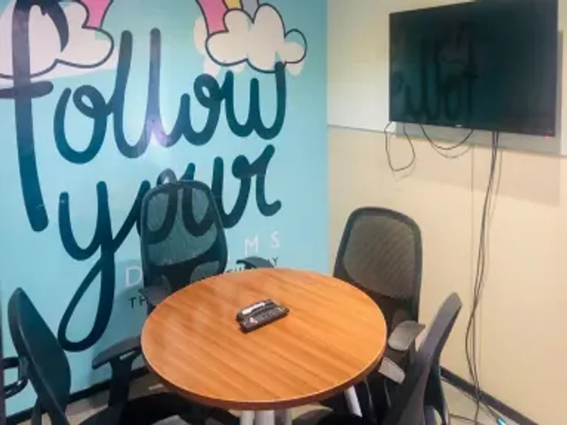 4 Seater Meeting Room